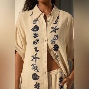 NWT new MEDIUM by Anthropologie button down linen shirt beach shell print tan